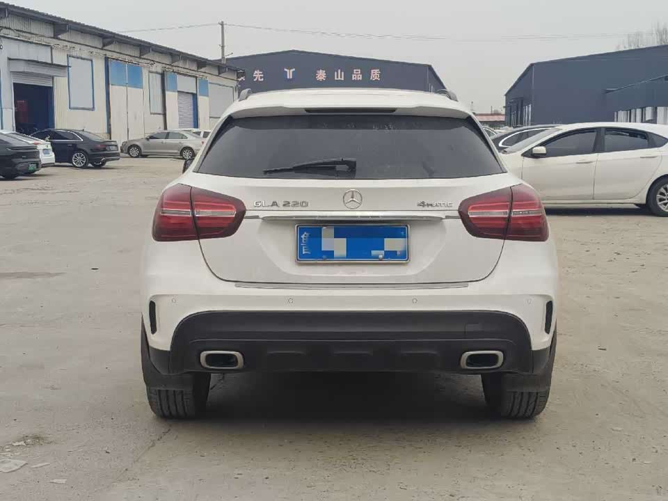 Mercedes-Benz GLA