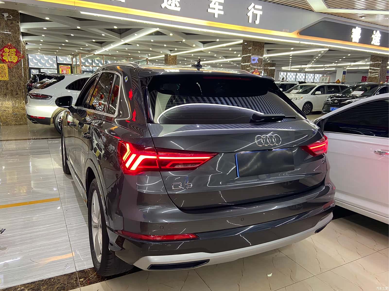 Audi Q3, 2022 4