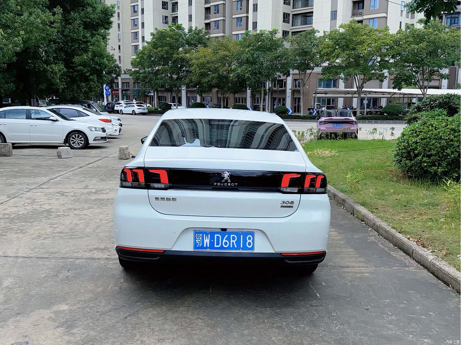 Peugeot 308, 2018 все фото