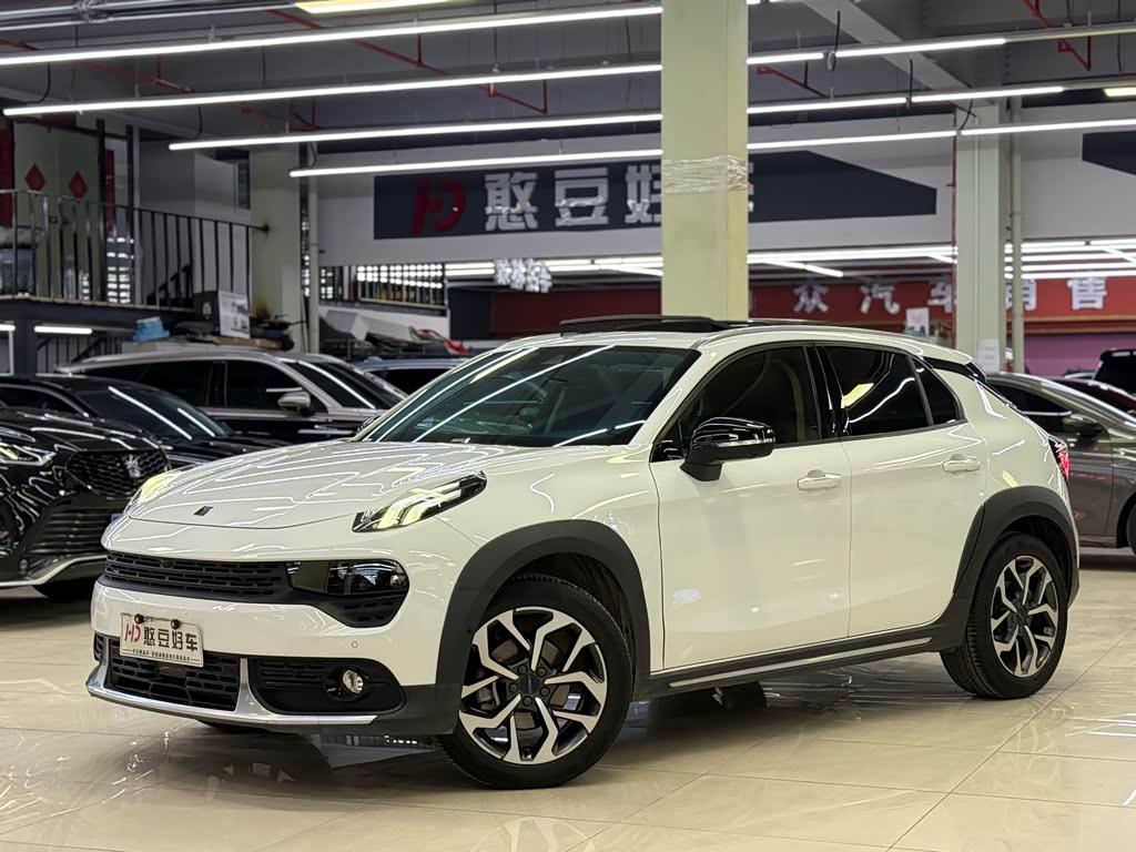 Lynk & Co 02
