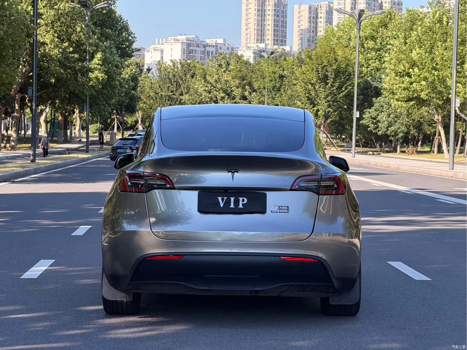 Tesla Model Y, 2024 14