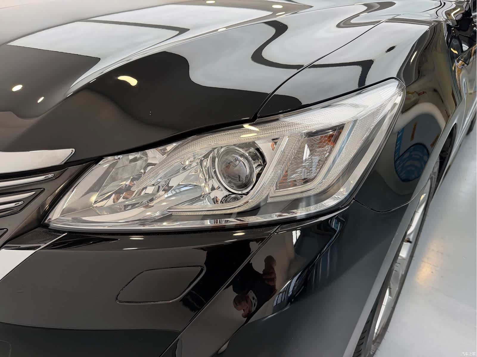 Toyota Crown, 2016 13