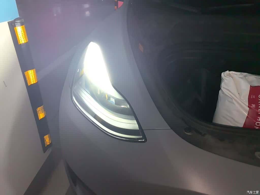 Tesla Model Y, 2022 7