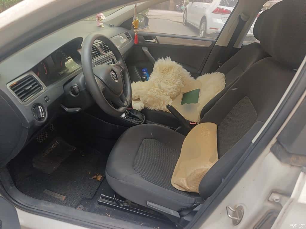 Volkswagen Santana, 2016 11