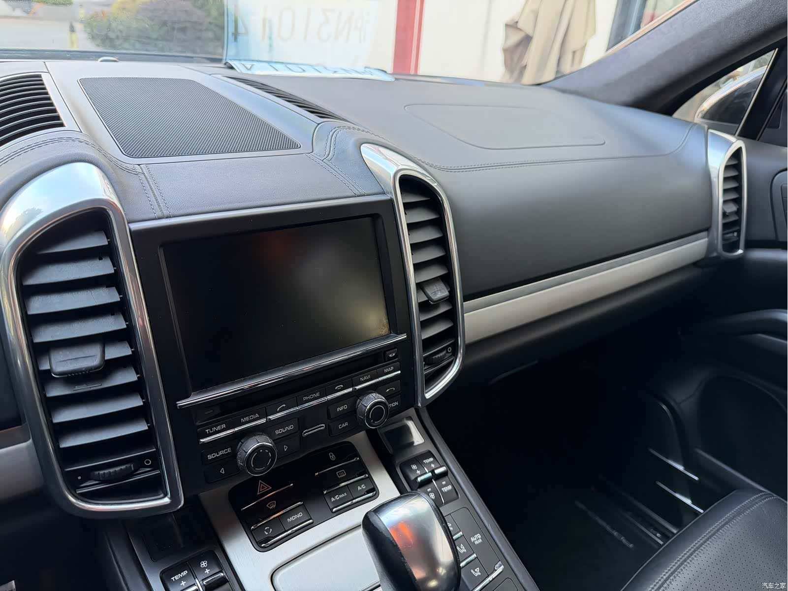 Porsche Cayenne, 2012 16