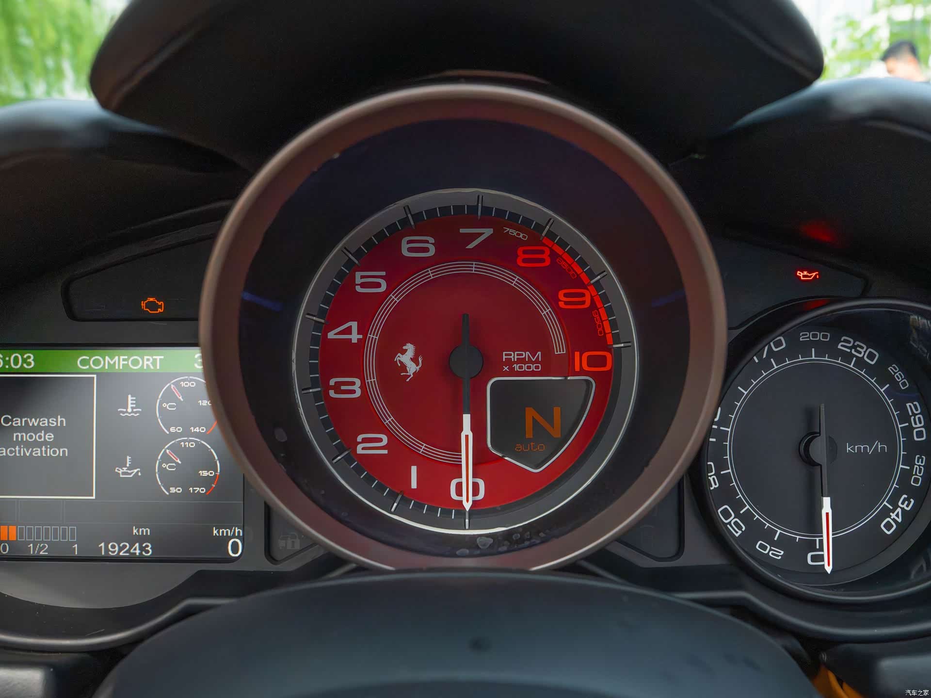 Ferrari California, 2011 13