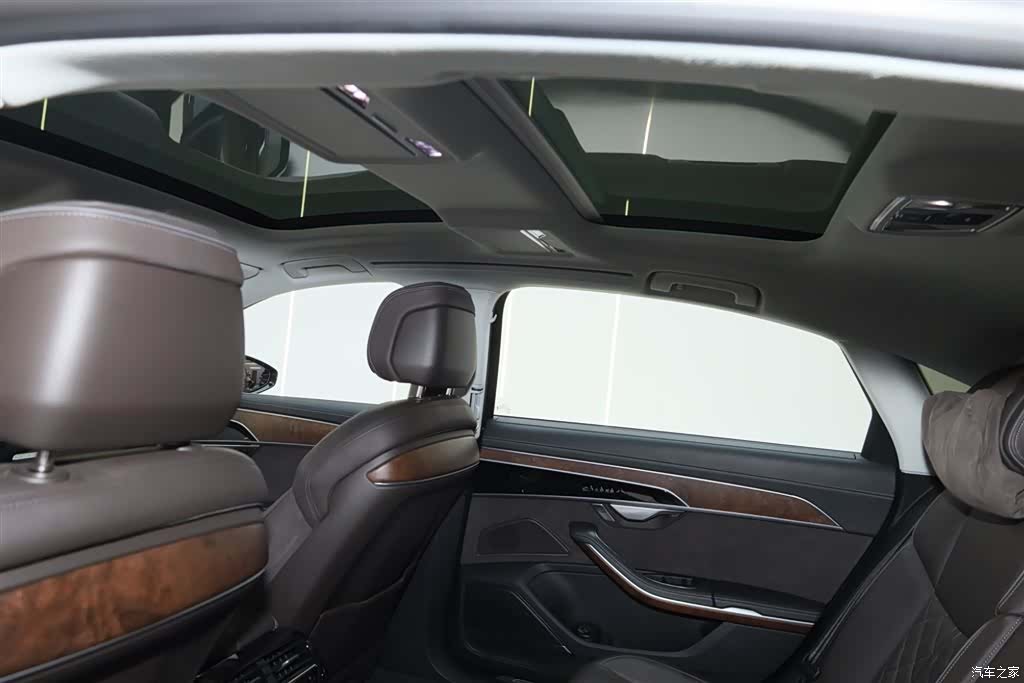 Audi A8L, 2023 27