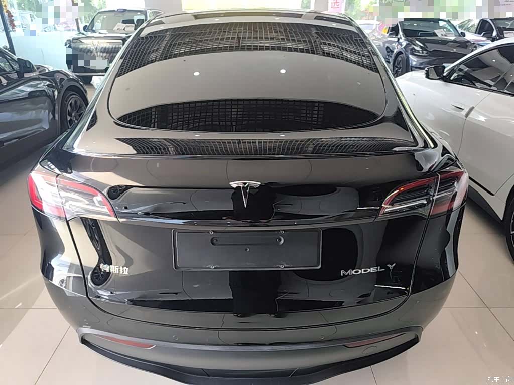 Tesla Model Y, 2023 6