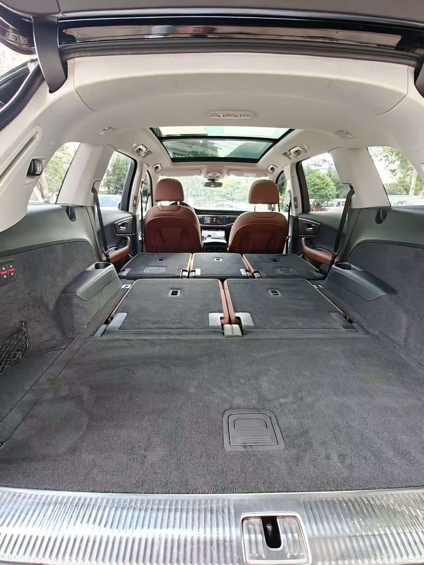 Audi Q7, 2022 9