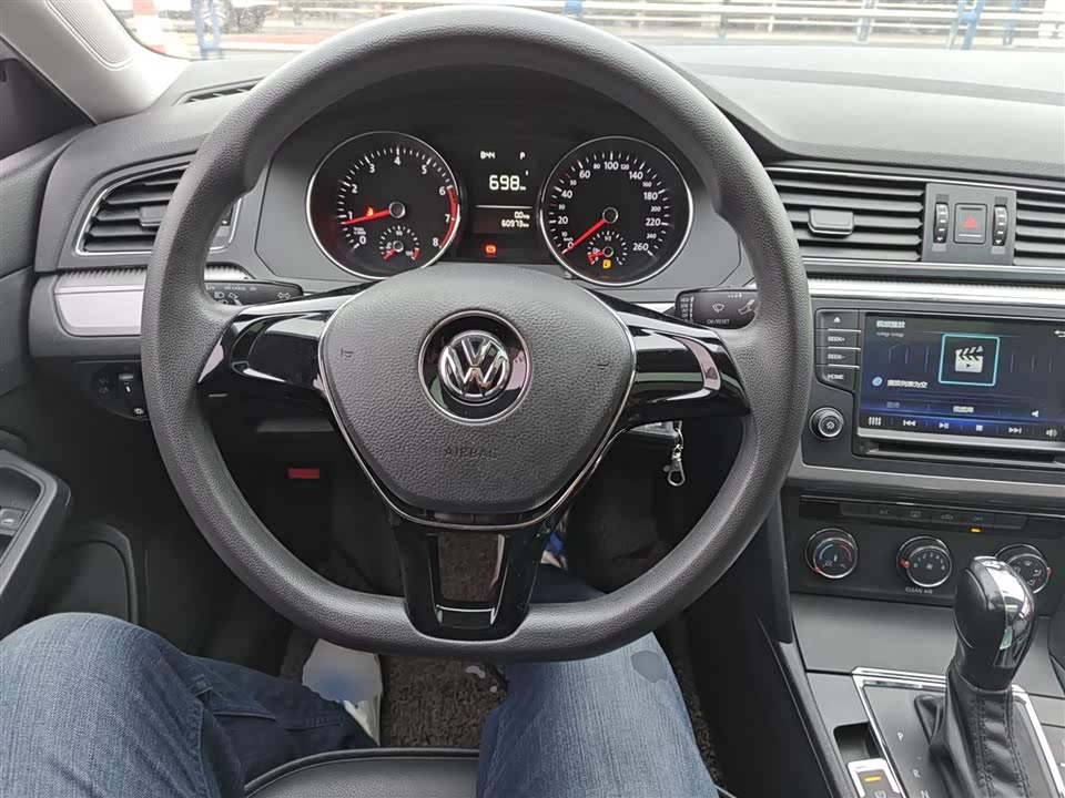 Volkswagen Lingdu