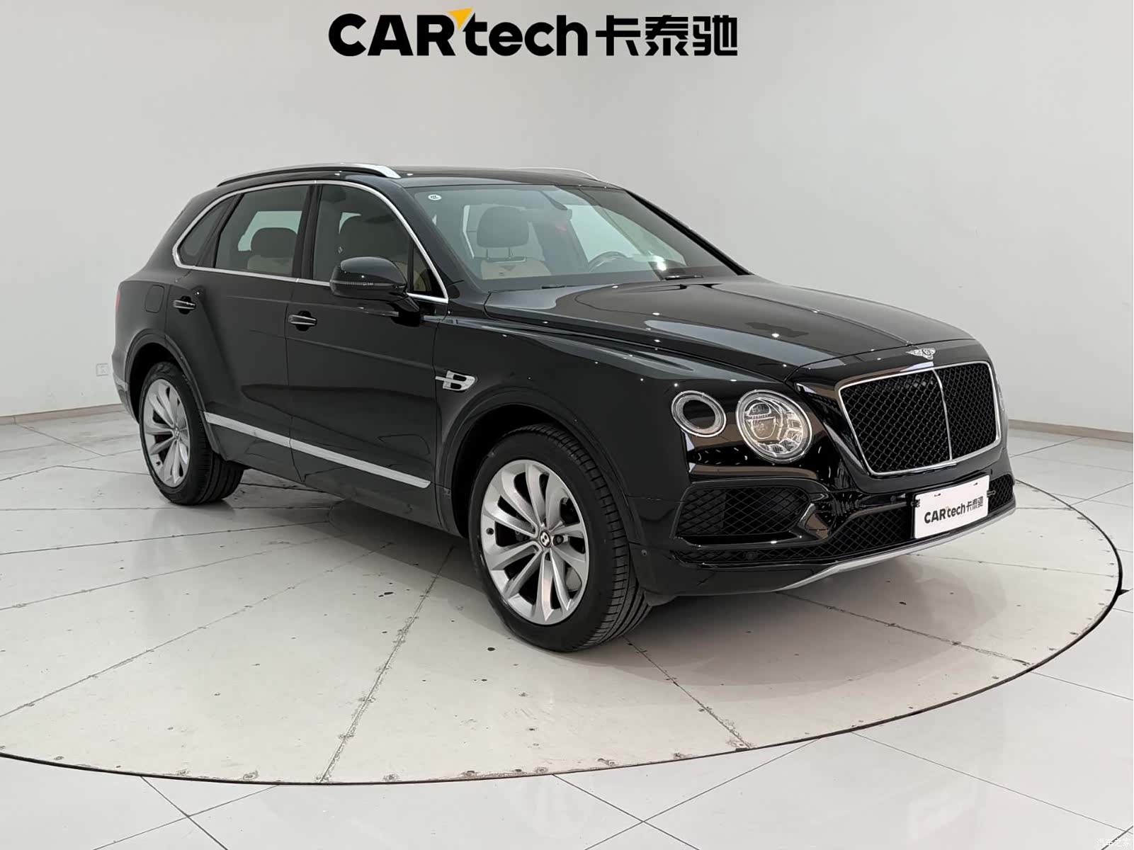 Bentley Bentayga, 2019 4