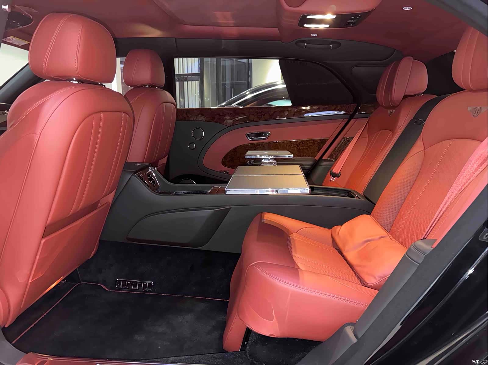 Bentley Mulsanne, 2020 15
