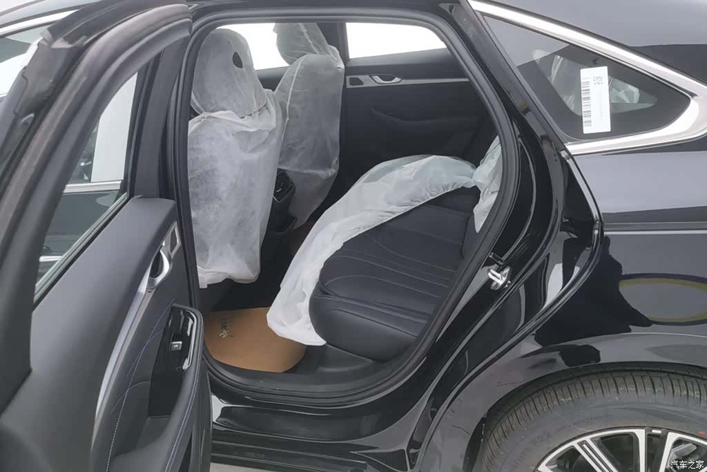 Geely Preface, 2026 11