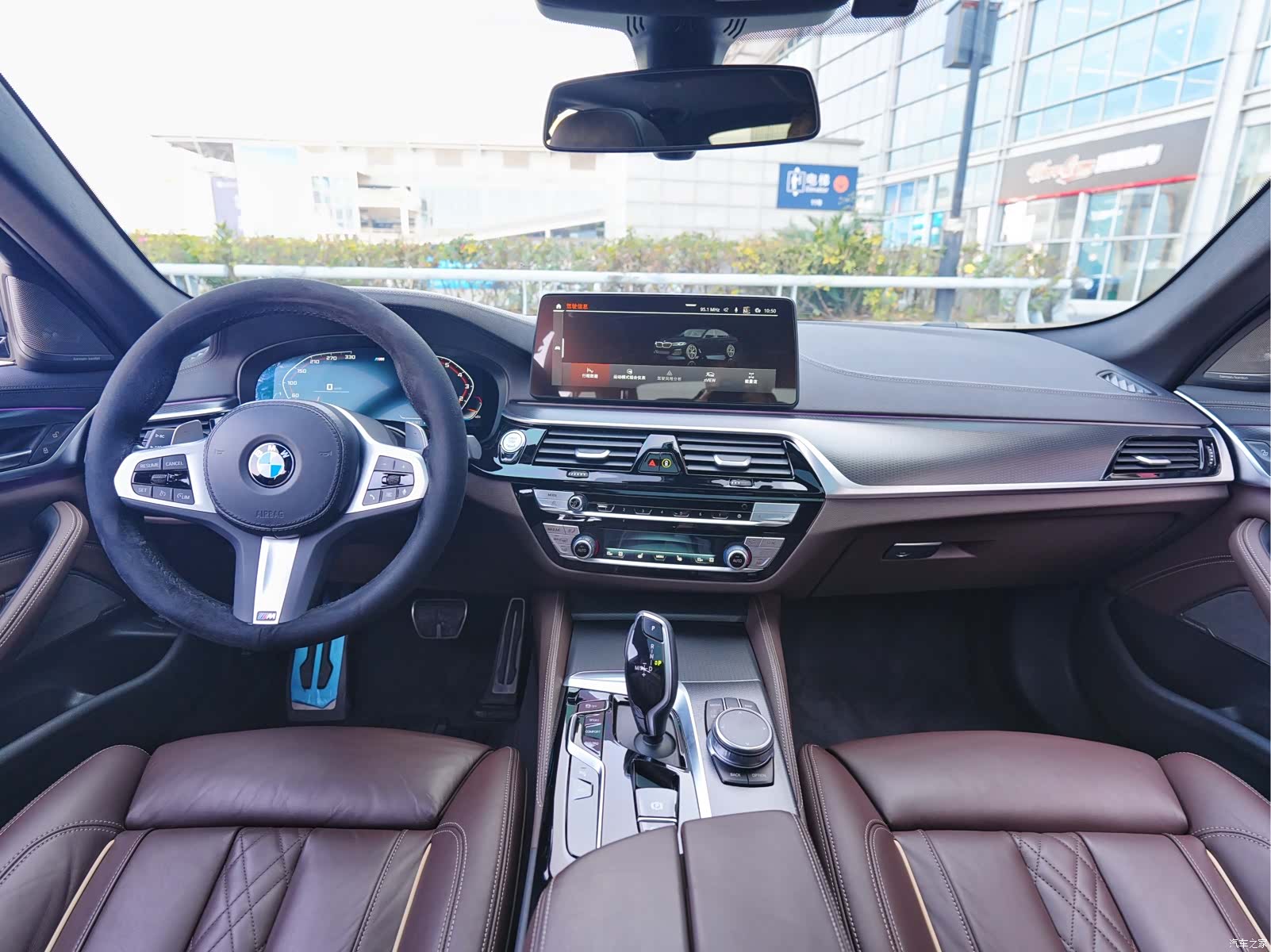 BMW 5 Series, 2022 9