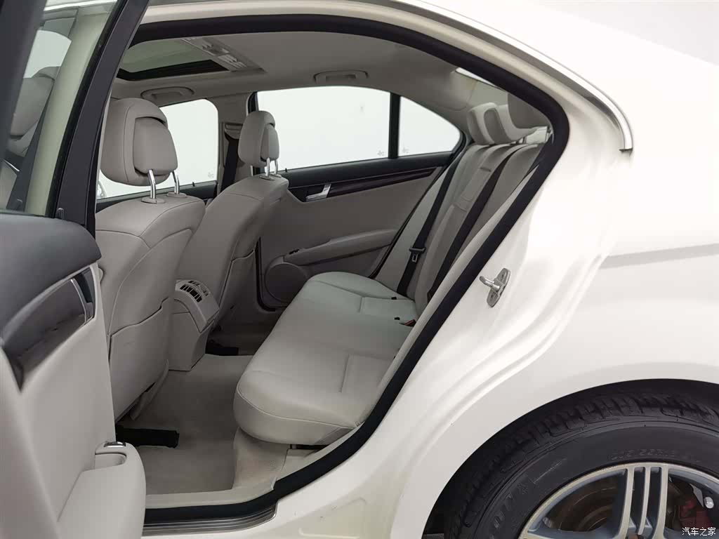 Mercedes-Benz C-Class, 2010 15