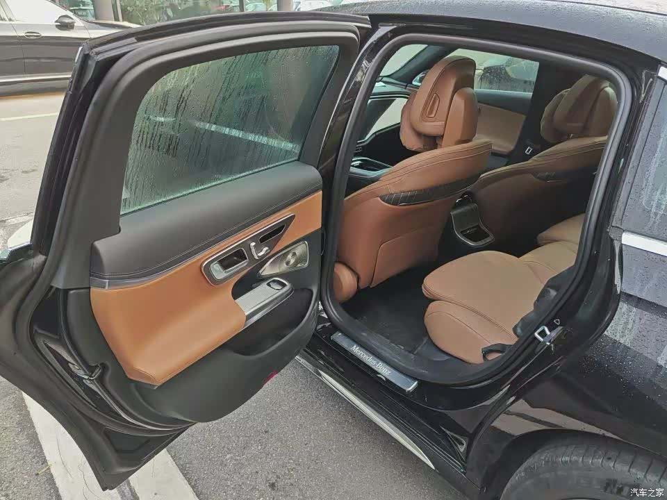 Mercedes-Benz E-Class, 2025 6
