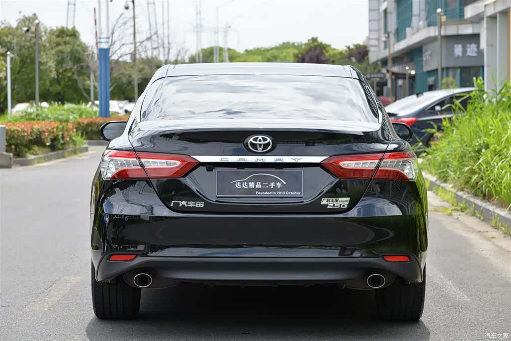 Toyota Camry, 2021 3