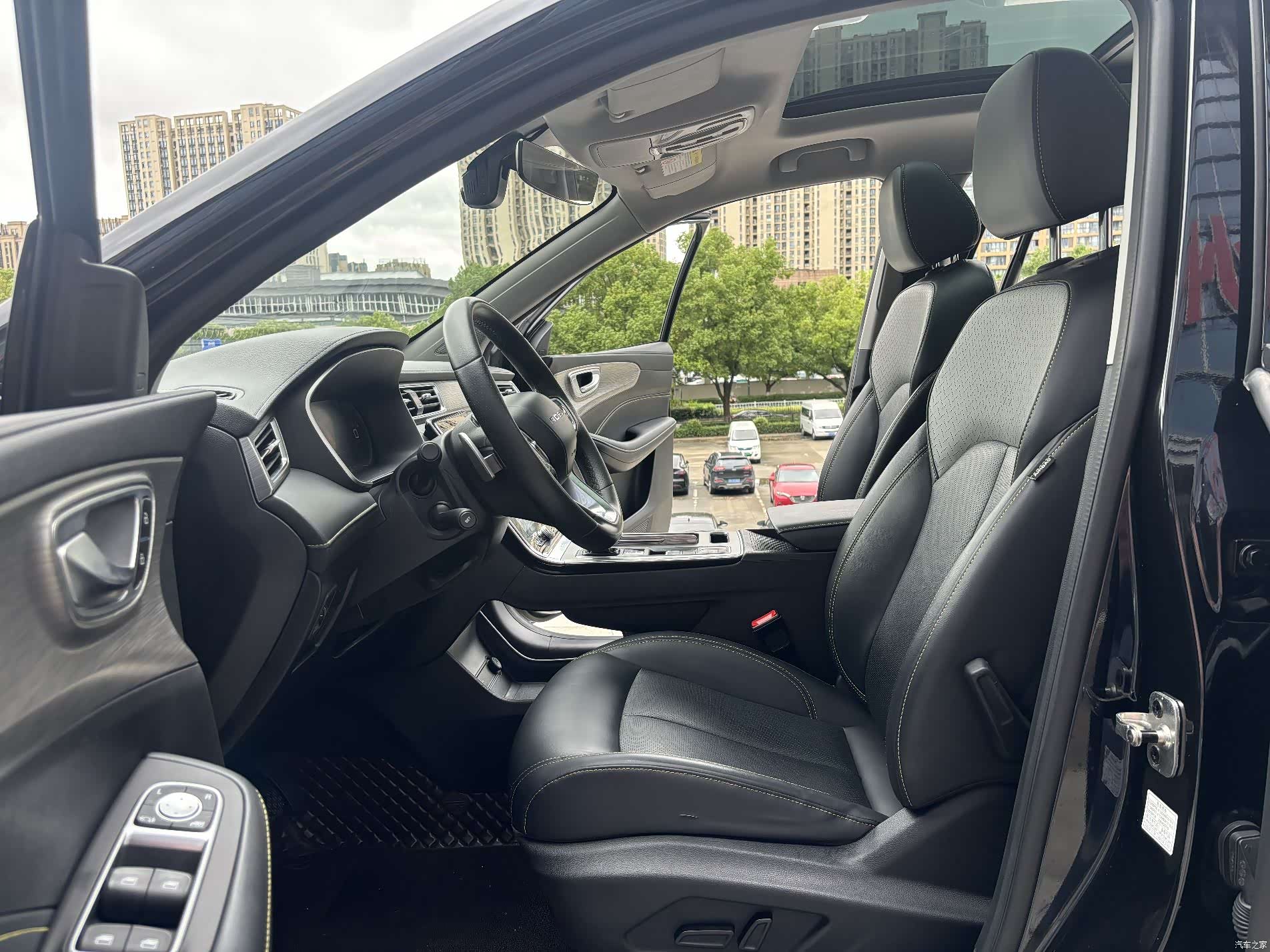 Roewe RX5, 2021 7