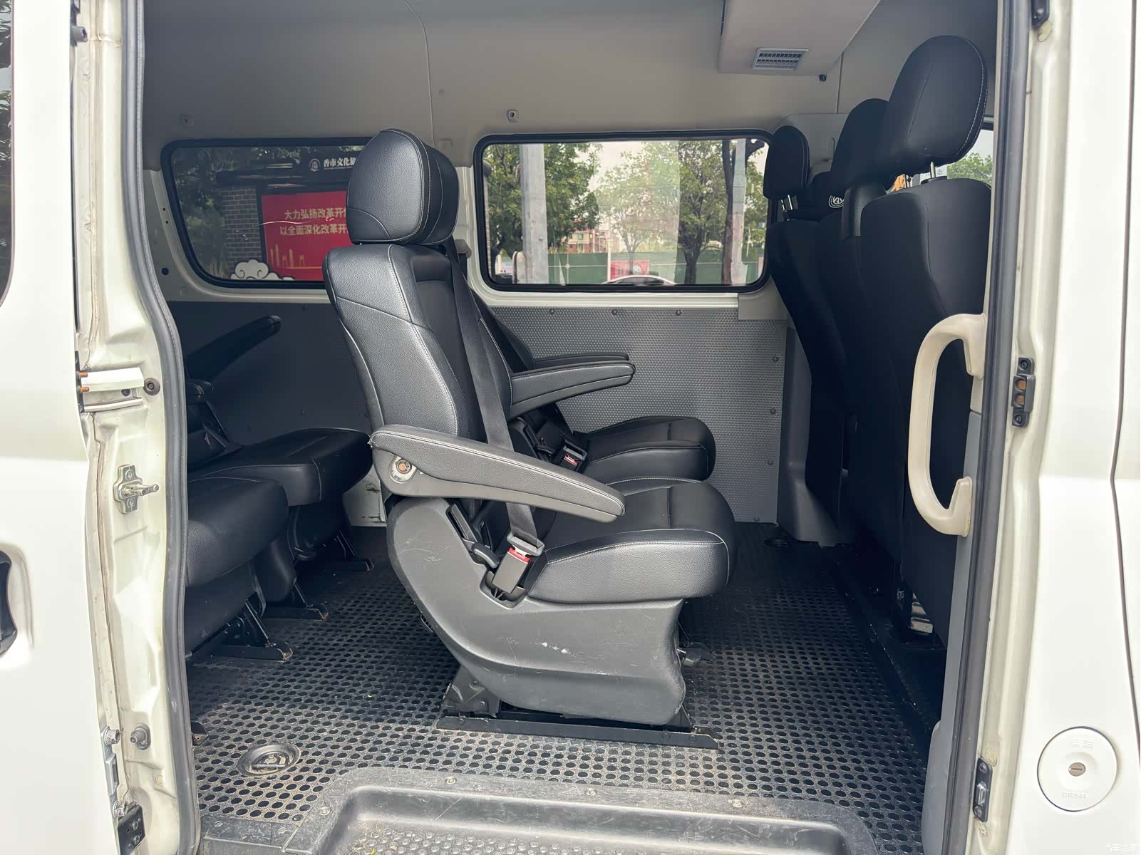 Maxus V80, 2024 10