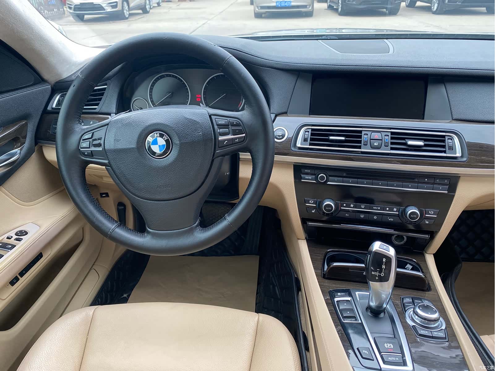 BMW 7 Series, 2012 11