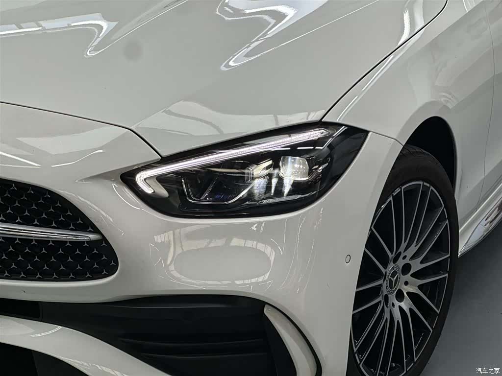 Mercedes-Benz C-Class, 2026 2