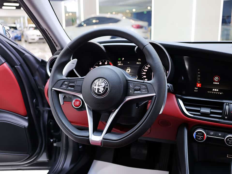 Alfa Romeo Giulia Alfa Romeo Giulia