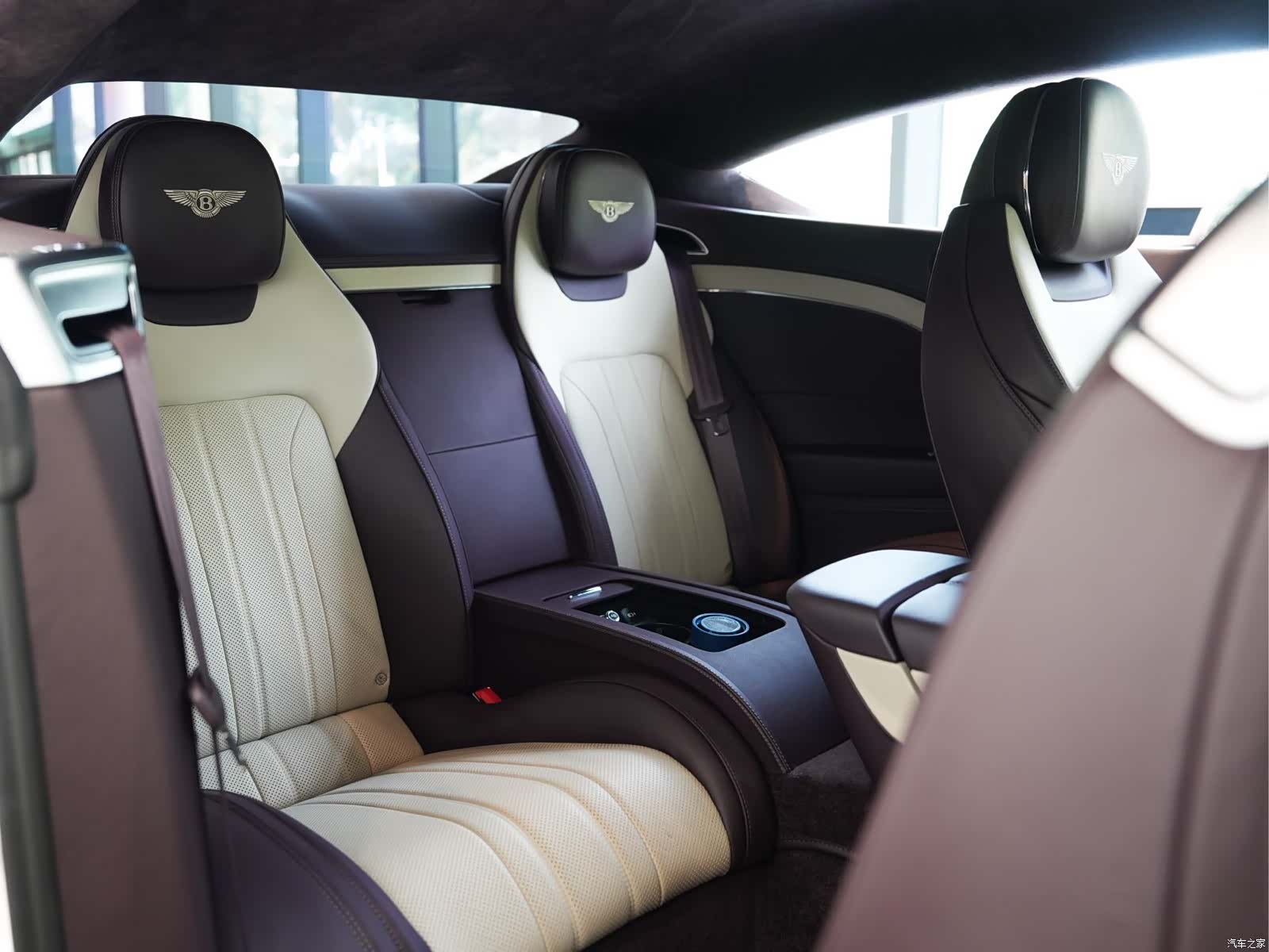 Bentley Continental GT, 2020 4