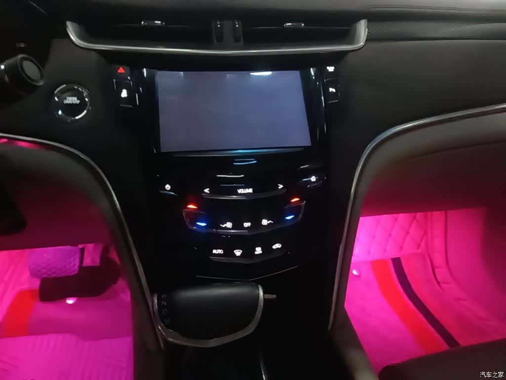 Cadillac XTS, 2017 13