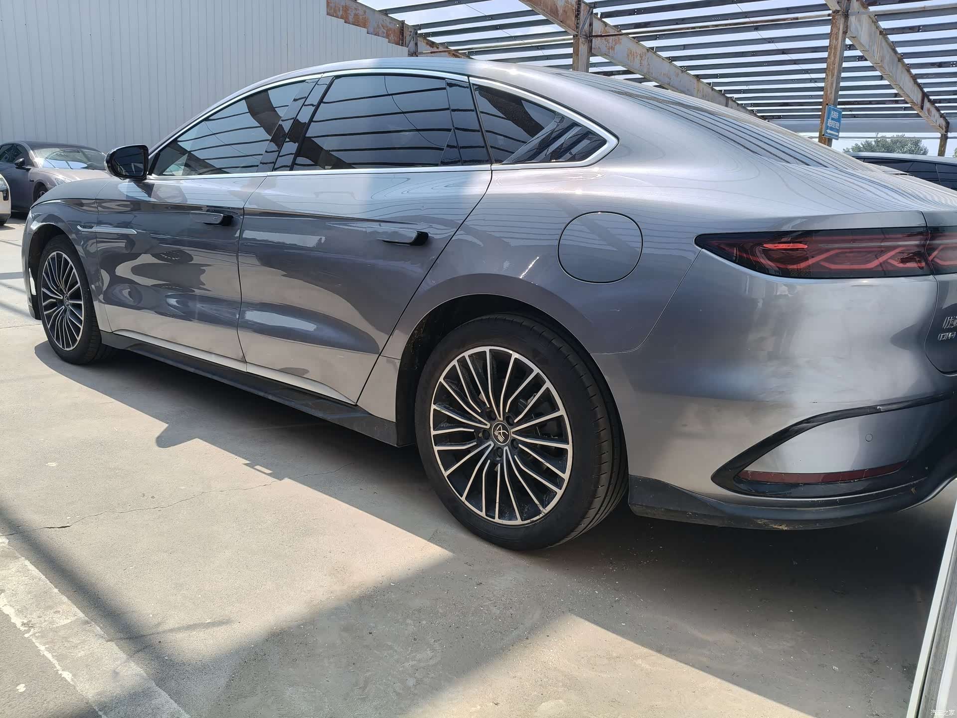 BYD Han, 2022 11
