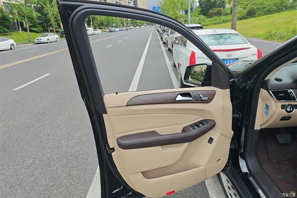 Mercedes-Benz GLE, 2016 7