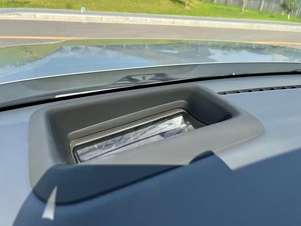 Li Auto Ideal L8