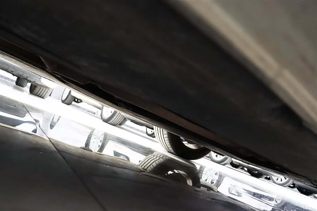 BMW 5 Series, 2010 28