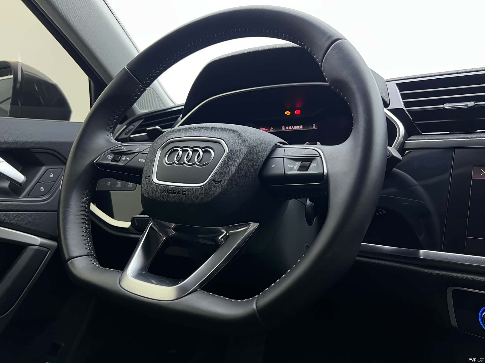 Audi Q3, 2022 16
