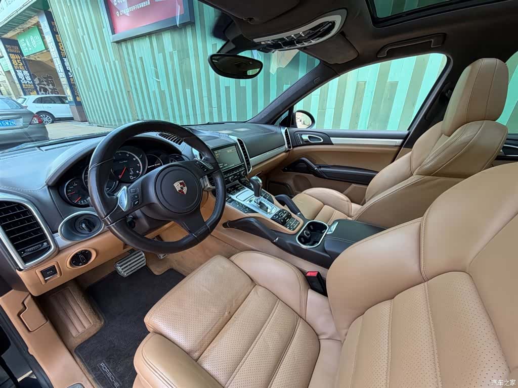 Porsche Cayenne, 2011 3
