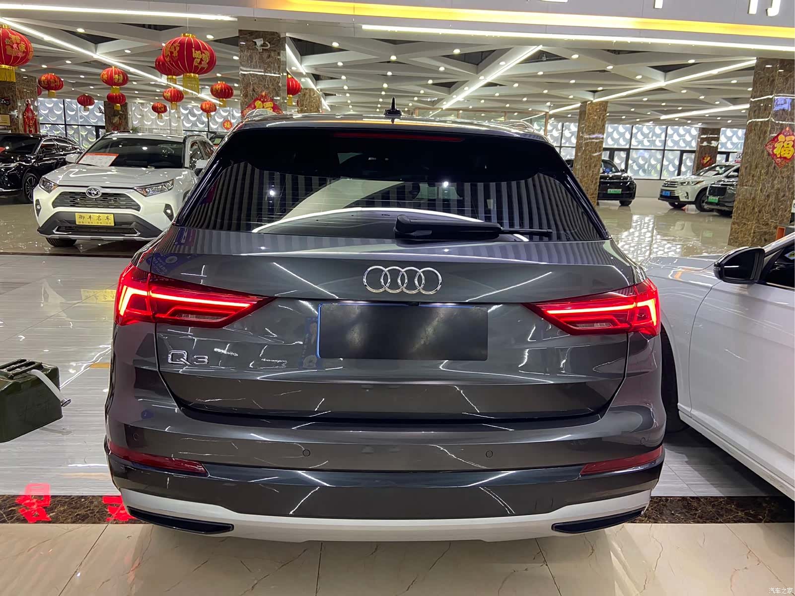 Audi Q3, 2022 все фото