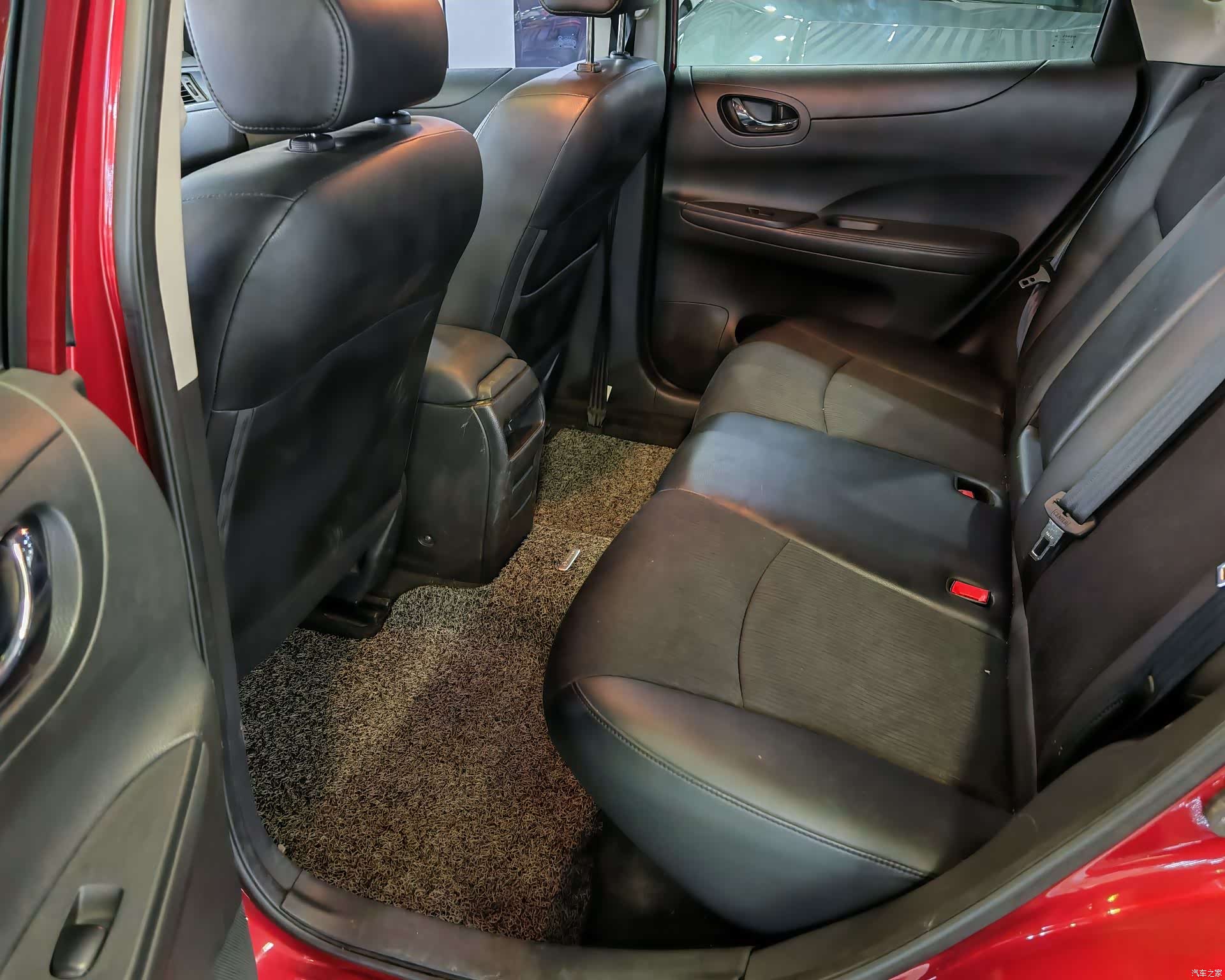 Nissan Tiida, 2014 10