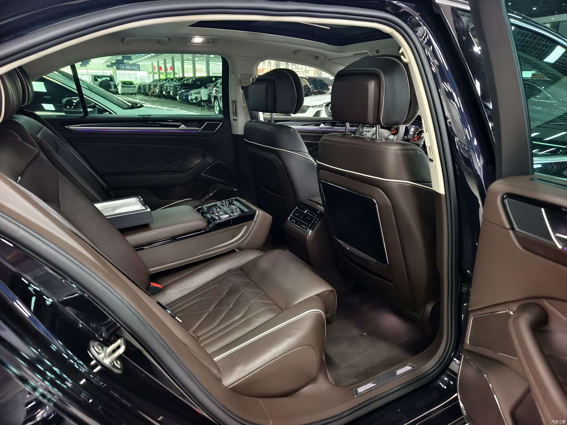 Volkswagen Phideon, 2022 10