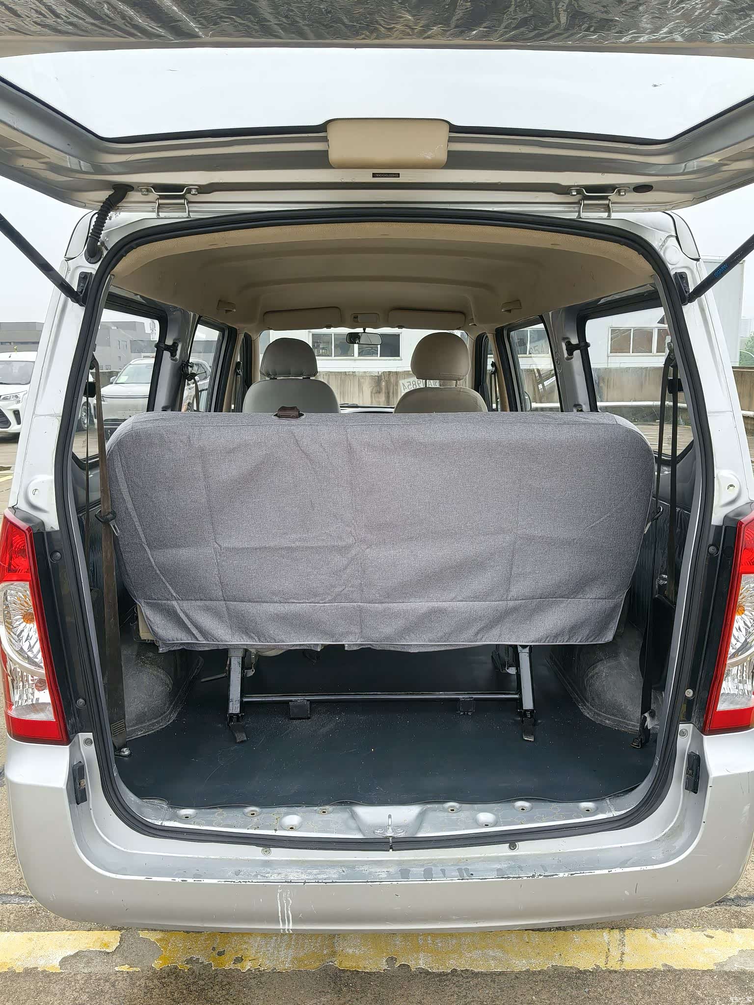 Wuling S, 2020 12