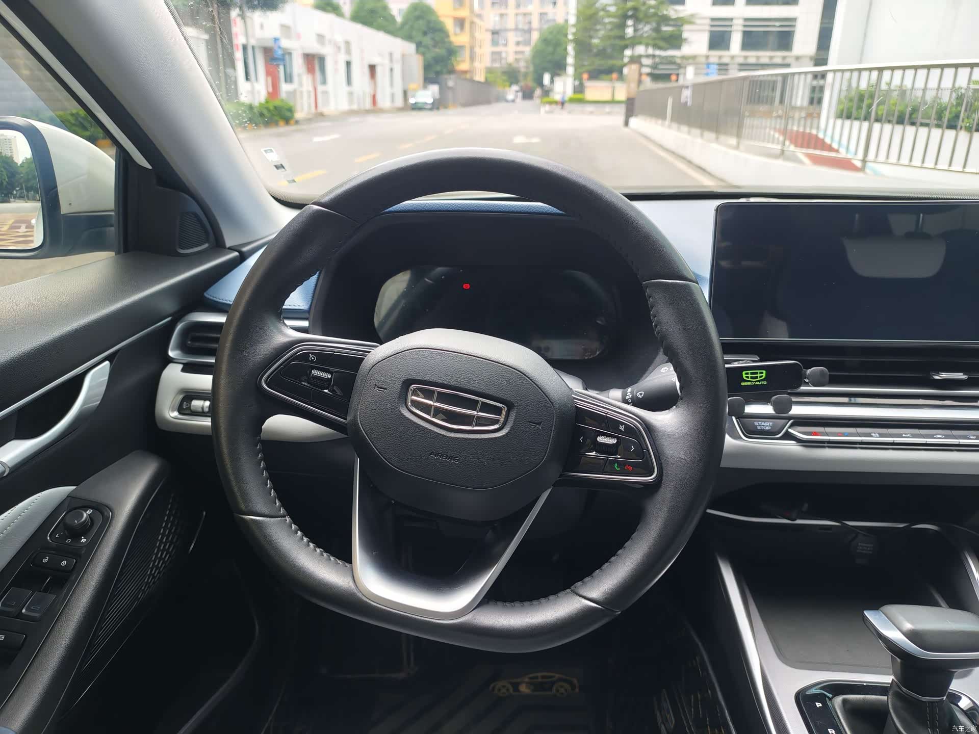 Geely Emgrand, 2022 8