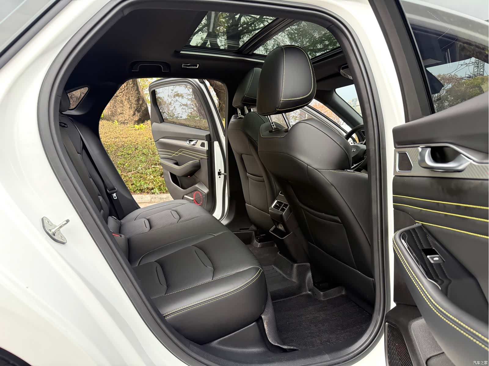 Geely Preface, 2024 14