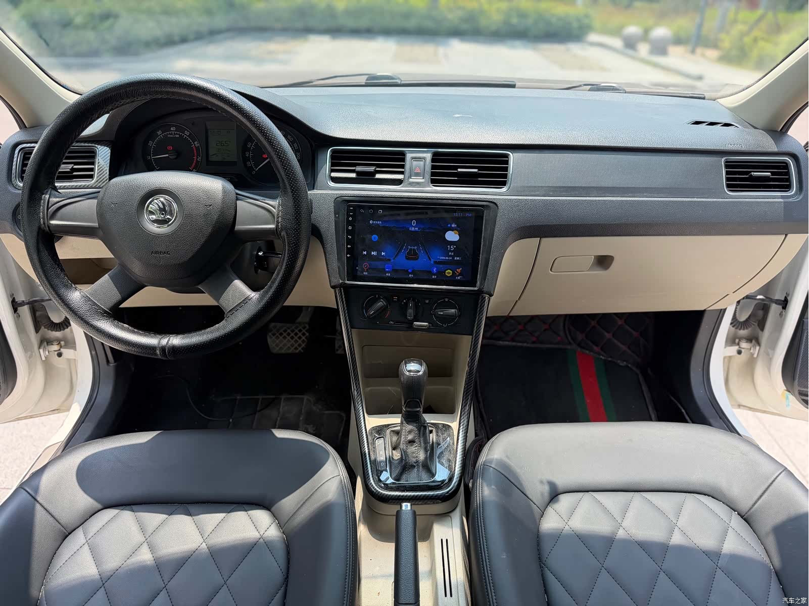 Skoda Rapid, 2013 8