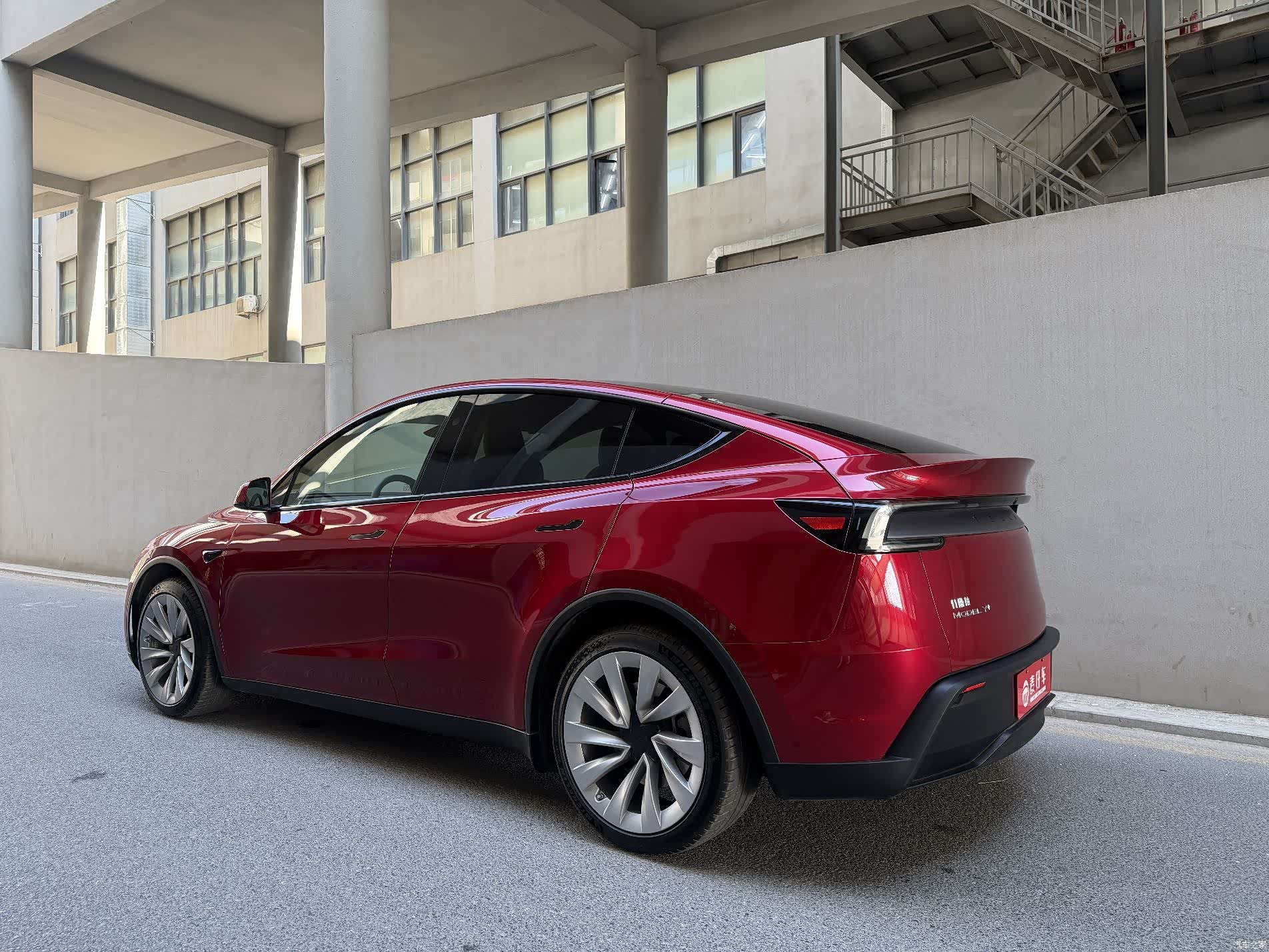 Tesla Model Y, 2026 6