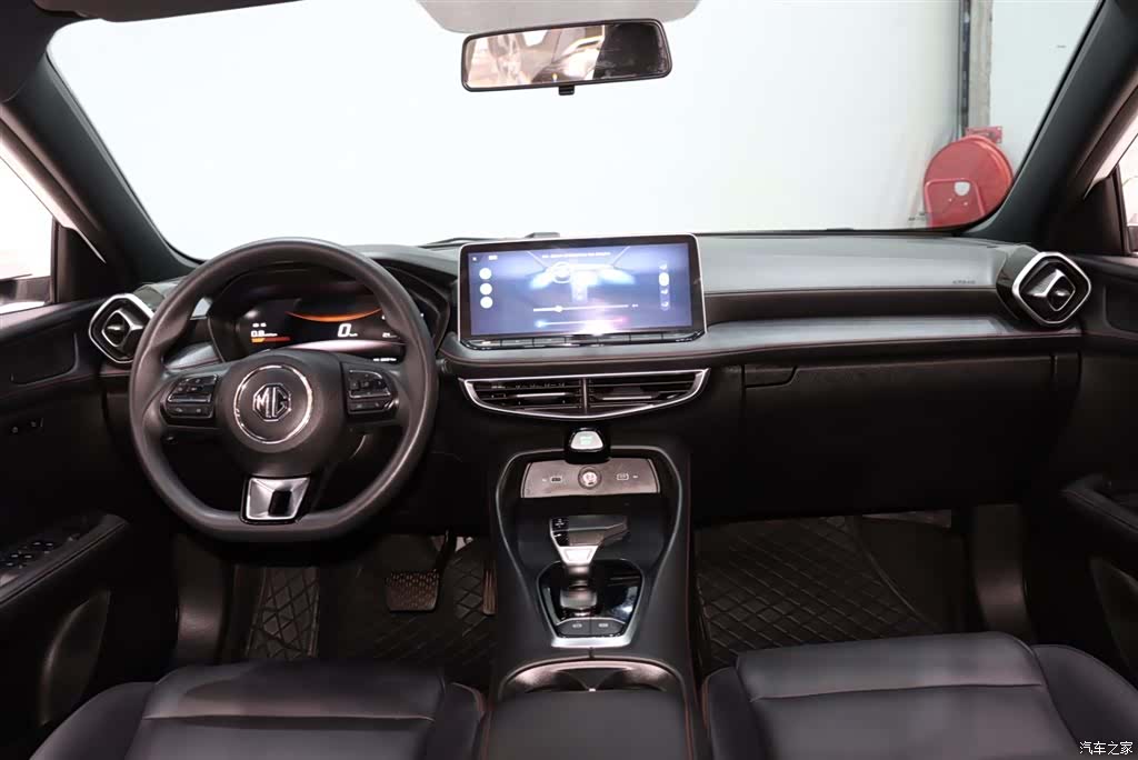 MG MG5, 2025 12