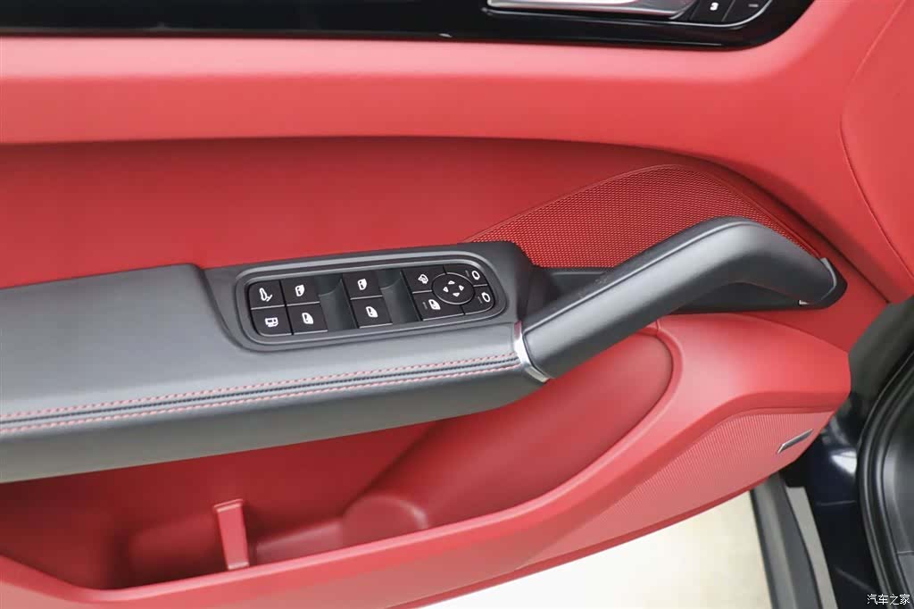 Porsche Cayenne, 2023 12