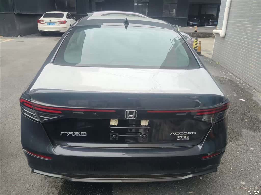 Honda Accord, 2025 4