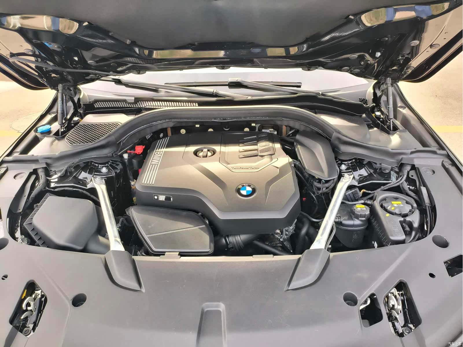 BMW 6 Series GT, 2023 25