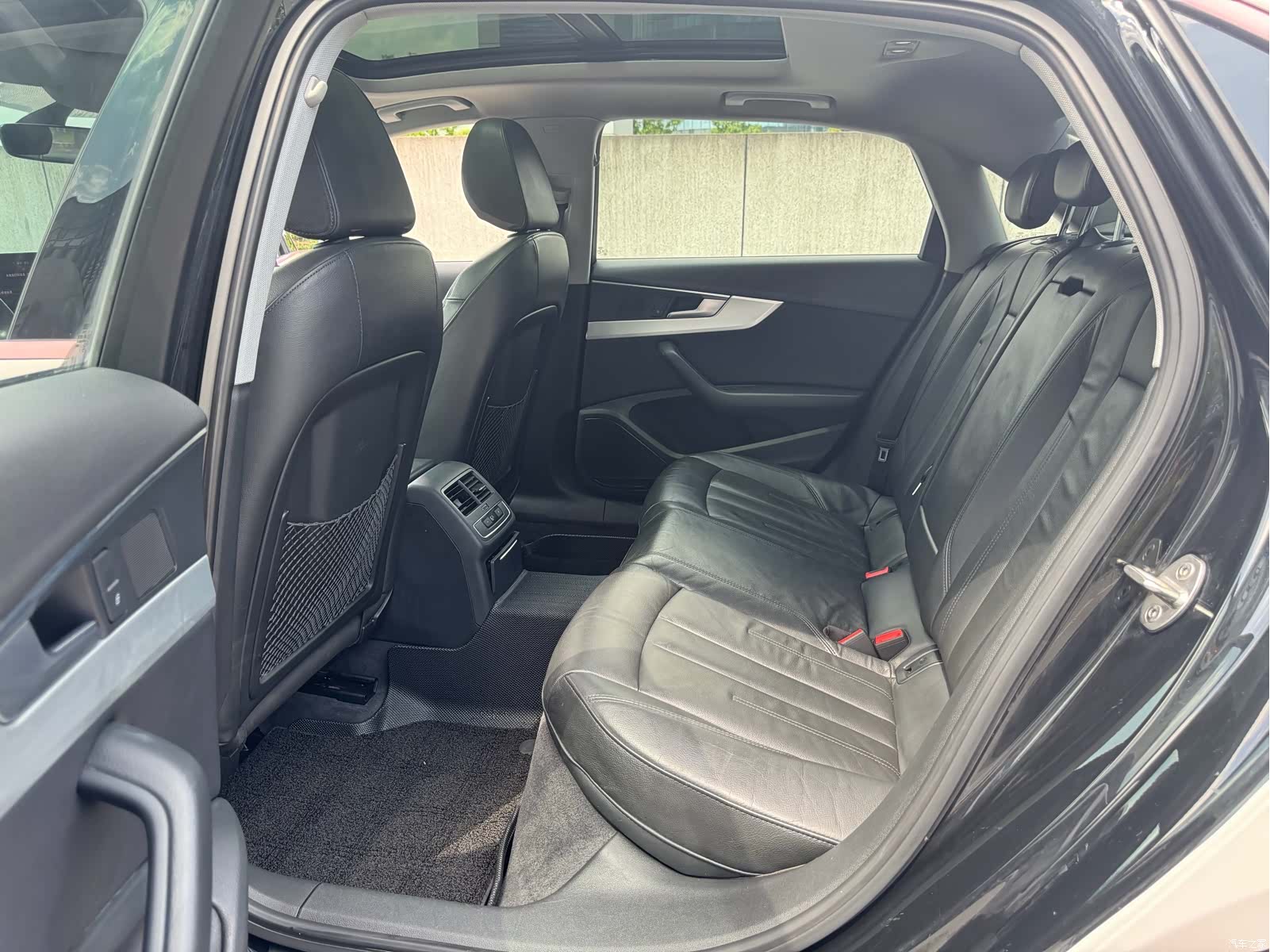 Audi A4L, 2019 12