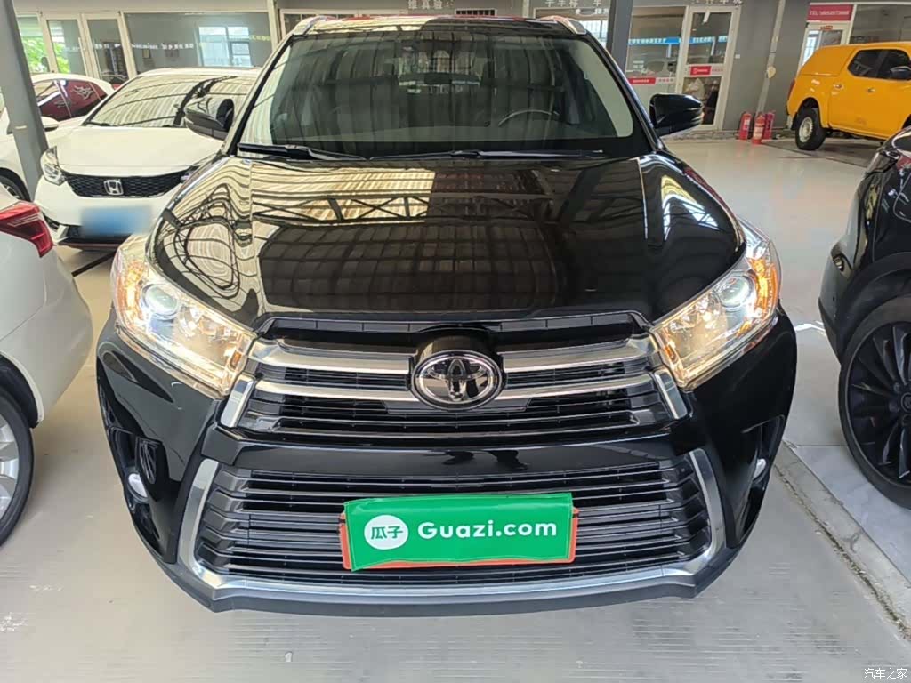Toyota Highlander, 2022 3