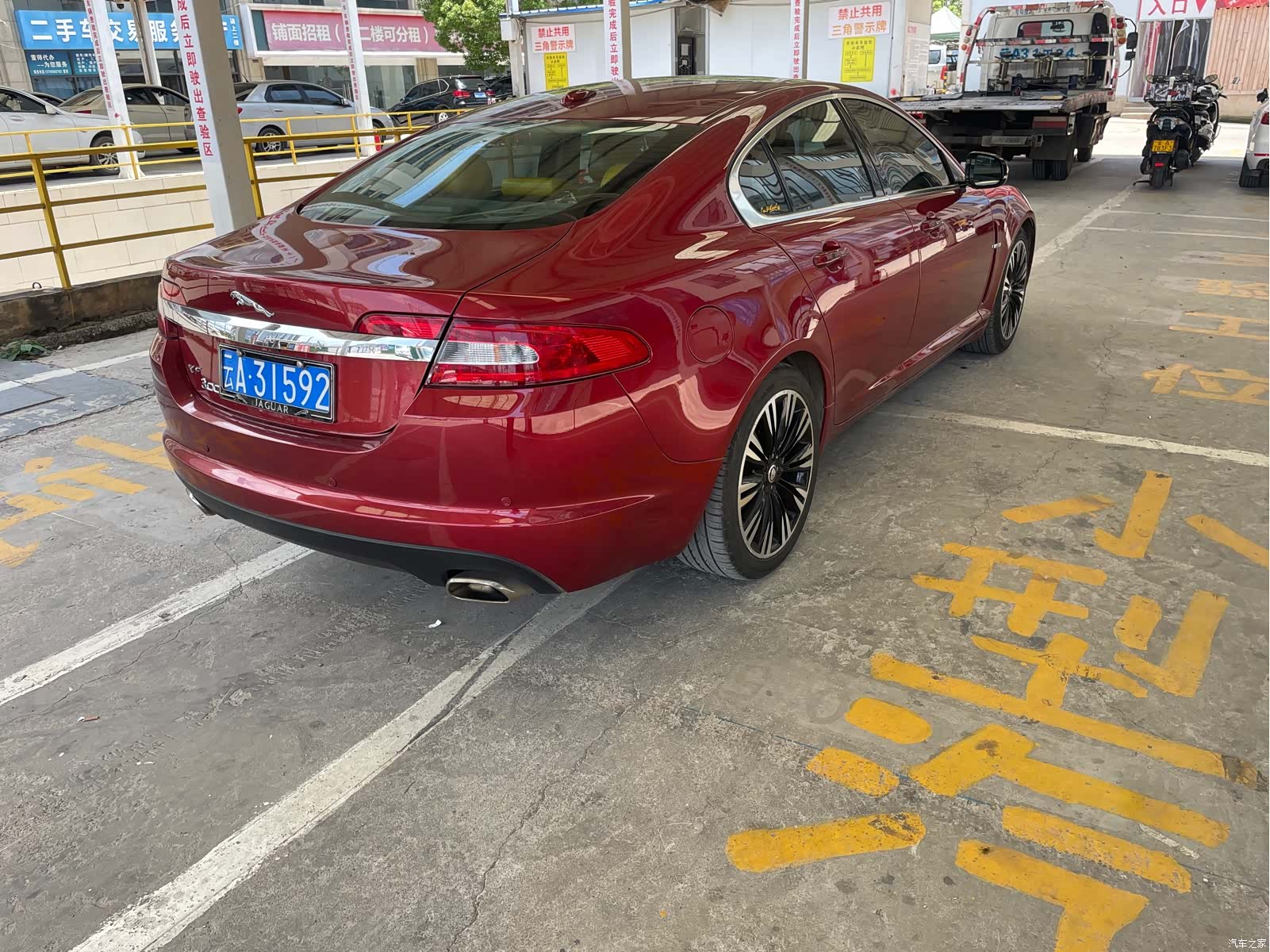 Jaguar XF, 2011 7