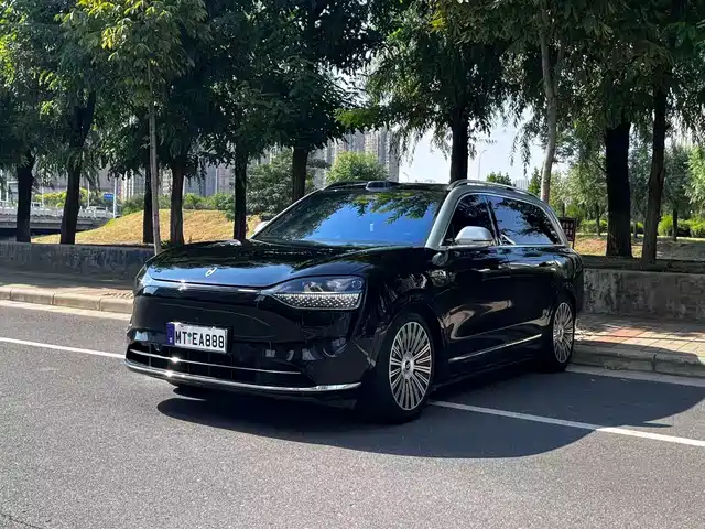 AITO M9 2025 — купить из Китая под заказ